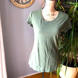 Olive Green Shirt 
Size L/G
Brand:NOBO